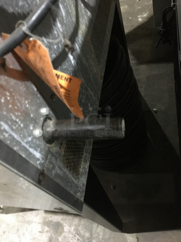 Vulcan Commercial Natural Gas Powered Single Deck Convection Oven! With View Through Doors! All Stainless Steel! On Legs! - Image 7 of 7
