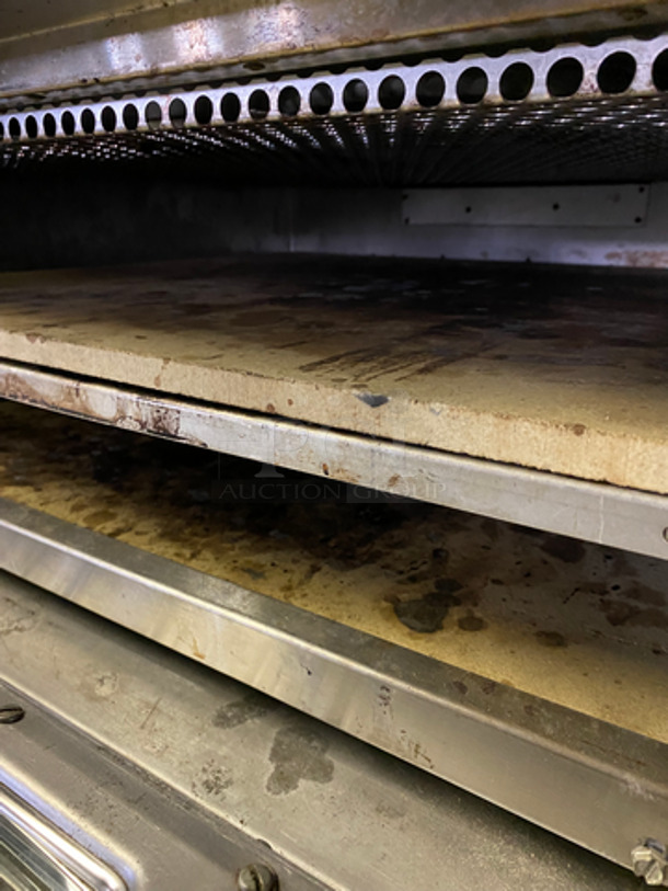Bakers Pride Commercial Countertop Pizza Oven! With View Through Door! On Commercial Equipment Stand! All Stainless Steel! Model P22S Serial 3944! 230V! On Casters! - Image 6 of 10