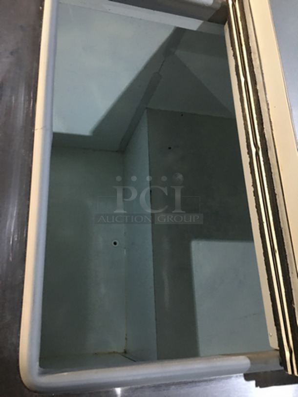 Excellence Commercial Floor Style Flip Top Dipping Cabinet! With 2 Top Doors! - Image 5 of 6