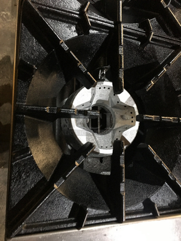 Radiance Commercial Natural Gas Powered 6 Burner Stove! With Full Size Oven Underneath! All Stainless Steel! On Legs! - Image 6 of 10
