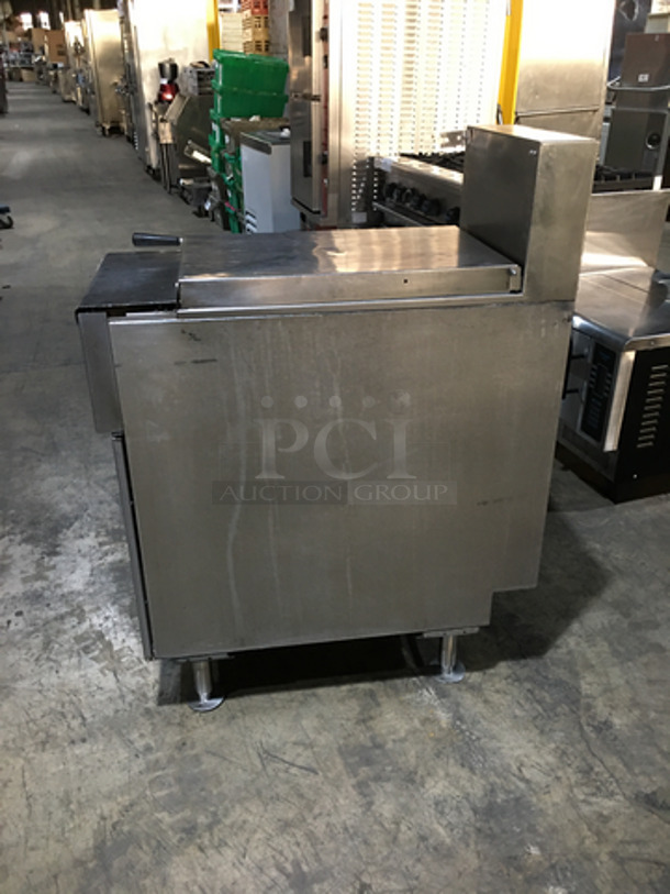 NICE! Pitco Electric Powered Commercial Pasta Cooker/Rethermalizer! With Backsplash! With Digital Touch Controls! All Stainless Steel! Model SRTE Serial E17DA023309! 208V 1Phase! On Legs!  - Image 2 of 9