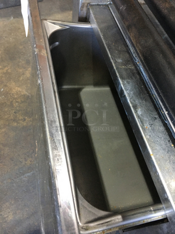 APW Wyott Commercial Countertop Hot Dog Roller Grill! With Bun Warmer Drawer! All Stainless Steel! Model HRS31SBW Serial 0224018070029! 120V 1Phase! - Image 7 of 9