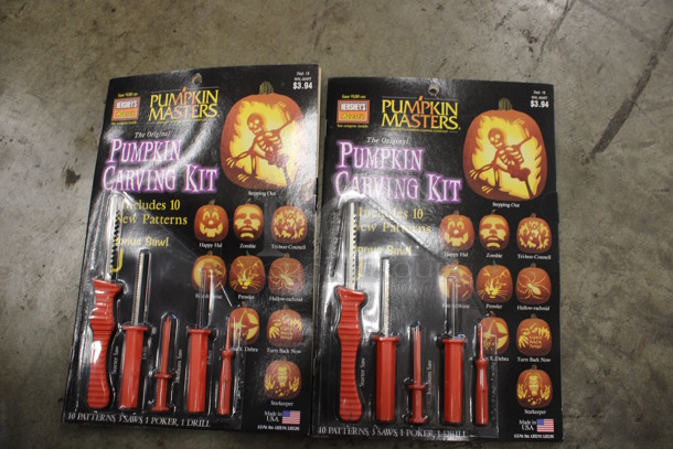 ALL ONE MONEY! Lot of Various Halloween Decorations Including Masks and Lantern Carving Sets! - Image 5 of 5