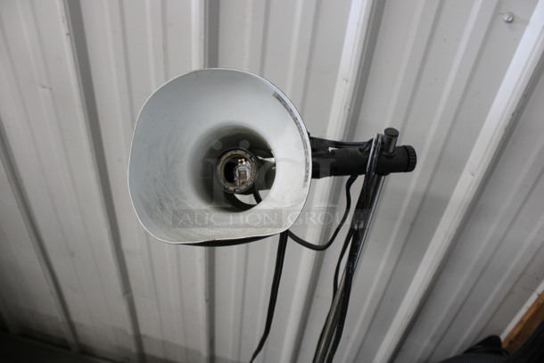 Metal Floor Style Light. 9x9x50 - Image 3 of 3