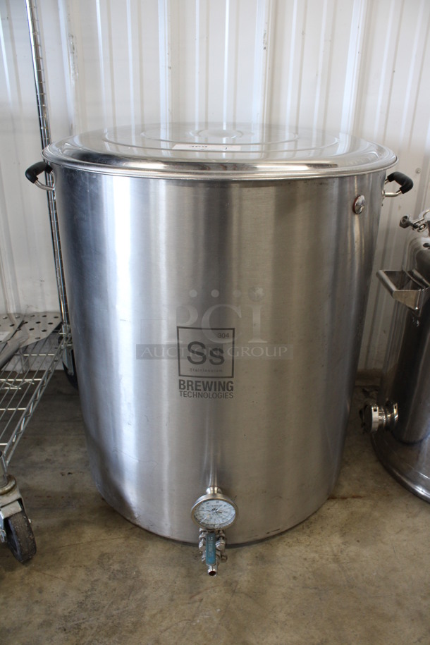 Stainlessium Brewing Technologies Stainless Steel Commercial Beer Brewing Barrel. 27x31x28.5