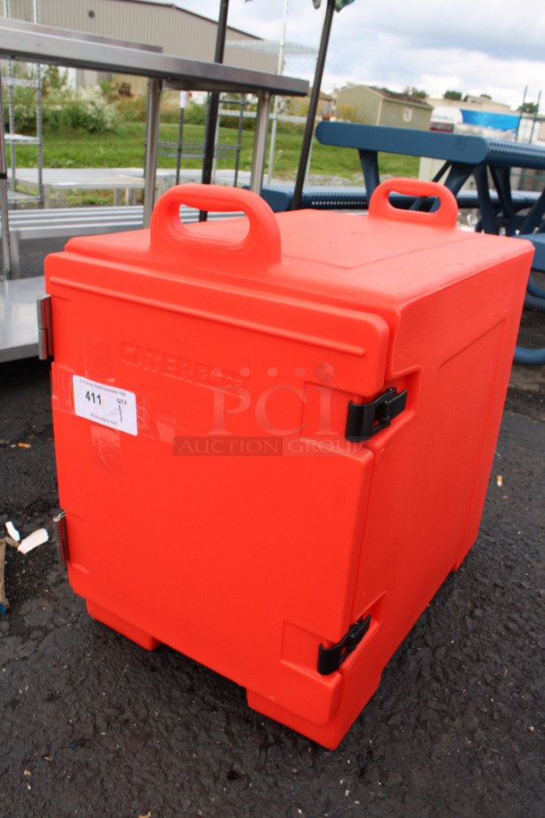 Cater Gator Model 215PANCAR5 Red Poly Insulated Food Carrying Box. 17x24.5x25.5 - Image 2 of 5