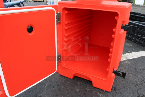 Cater Gator Model 215PANCAR5 Red Poly Insulated Food Carrying Box. 17x24.5x25.5 - Image 5 of 6