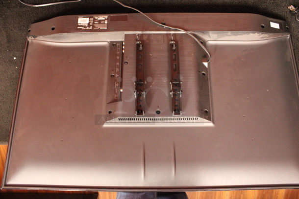 2020 Hisense Model 40H4030FI 40" LED LCD Television w/ 2 Feet and Remote. Buyer Must Pick Up - We Will Not Ship This Item. 120 Volts, 1 Phase. Tested and Working! - Image 7 of 10