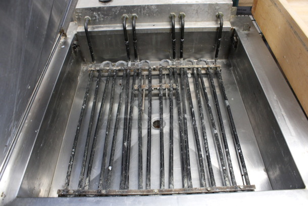 Belshaw Model 21257 Stainless Steel Commercial Floor Style Electric Powered Donut Fryer. 240 Volts, 1 Phase. 30.5x34x37 - Image 7 of 9