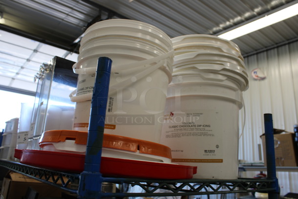 ALL ONE MONEY! Lot of Various Poly Containers and Lids!  - Image 3 of 3