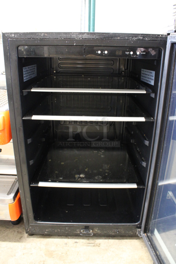 Electrolux Model FFBC46L2QS-1 Metal Mini Cooler Merchandiser. 115 Volts, 1 Phase. 21.5x24.5x33.5. Tested and Working! - Image 4 of 5