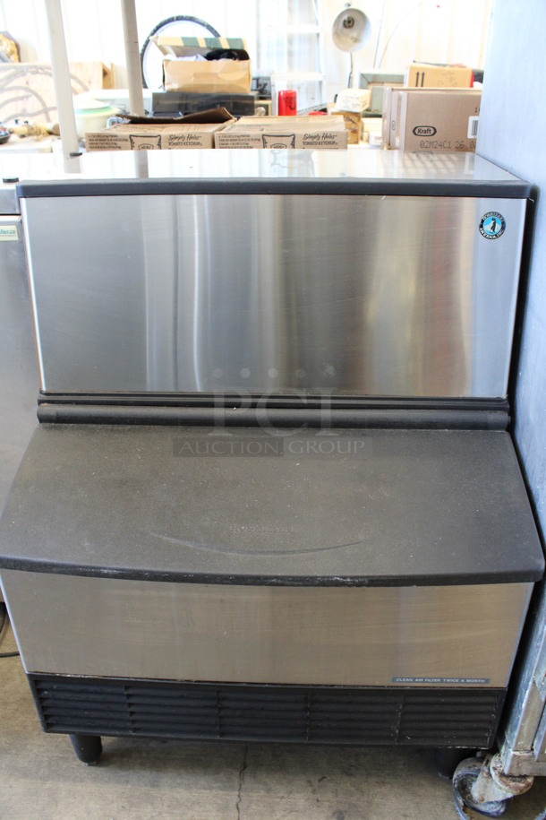 Hoshizaki Stainless Steel Commercial Ice Machine Head on Bin. 115 Volts, 1 Phase. 30.5x28.5x39