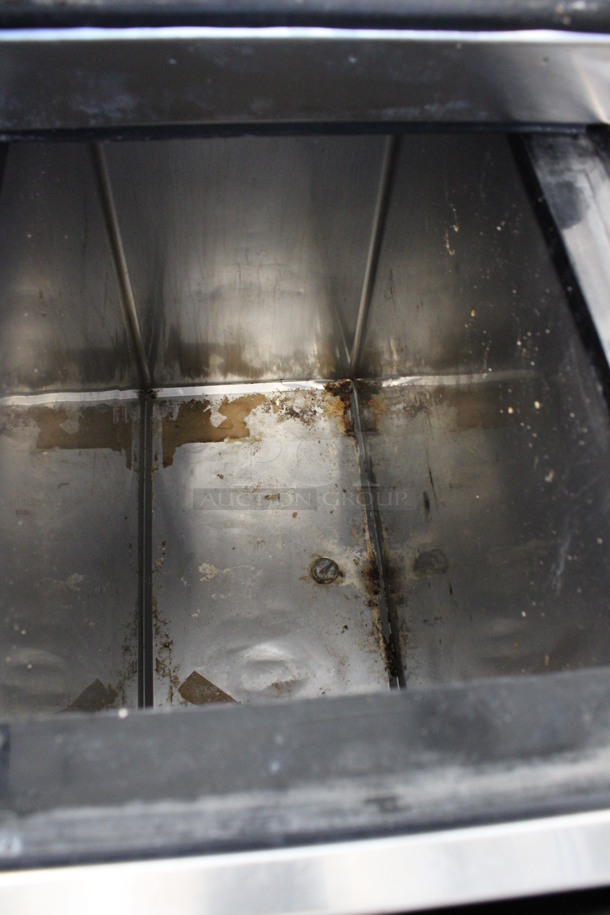 Excellence Stainless Steel Commercial Chest Cooler or Freezer on Commercial Casters. 25.5x15.5x39. Tested and Powers On But Does Not Get Cold - Image 5 of 5