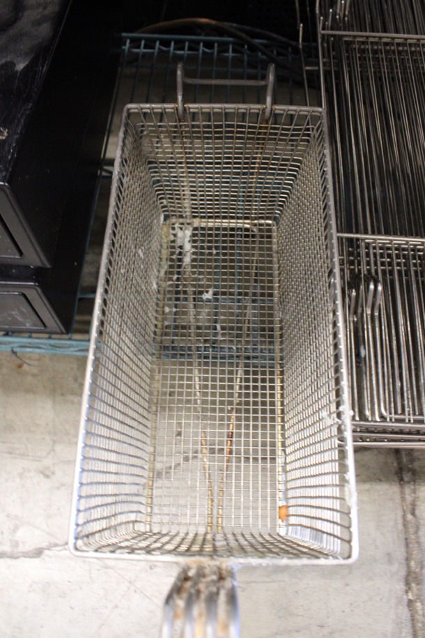 Metal Fry Basket. 6.5x26x10 - Image 3 of 3