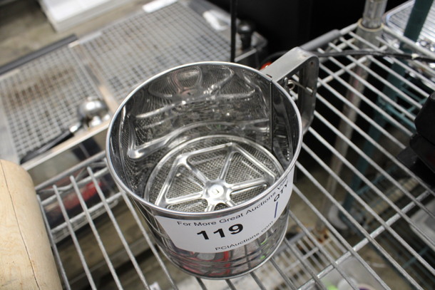 Metal Sifter. 7x5x5 - Image 2 of 2
