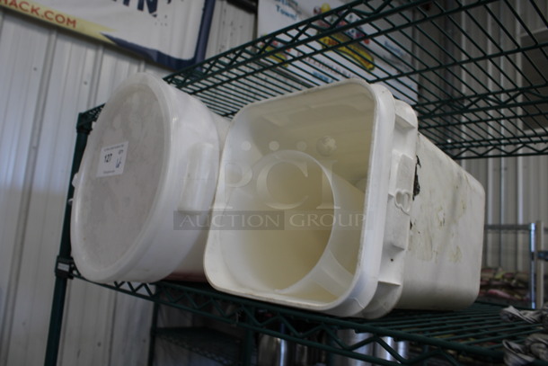 ALL ONE MONEY! Lot of Various Poly Containers and Colander! - Image 2 of 3