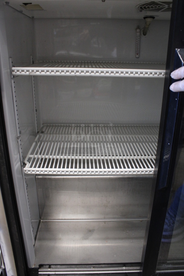 True Model GDM-09-S Stainless Steel Commercial 2 Door Cooler Merchandiser w/ Poly Coated Racks. 115 Volts, 1 Phase. 36x21x40. Tested and Working! - Image 4 of 6