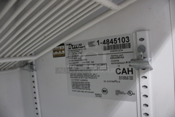 True Model GDM-09-S Stainless Steel Commercial 2 Door Cooler Merchandiser w/ Poly Coated Racks. 115 Volts, 1 Phase. 36x21x40. Tested and Working! - Image 6 of 6