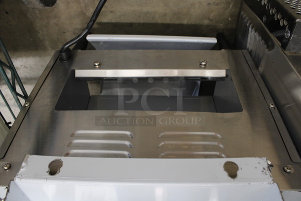 BRAND NEW! Avatoast Stainless Steel Commercial Countertop Conveyor Toaster Oven. 14.5x17x16.5. Tested and Working! - Image 6 of 6