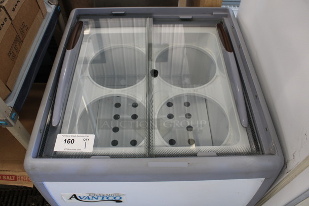 Avantco Model 360ADC4HC Metal Commercial Chest Display Freezer Merchandiser on Commercial Casters. 115 Volts, 1 Phase. 26x27x35. Tested and Working! - Image 2 of 5