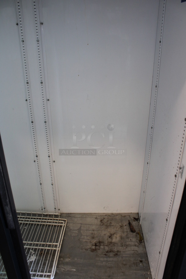 True Model GDM-45 Metal Commercial Double Door Reach In Cooler Merchandiser w/ Poly Coated Racks. 115 Volts, 1 Phase. 51.5x30x79. Tested and Working! - Image 4 of 6