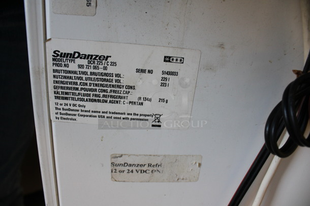 SunDanzer Model DCR 225 / C 225 Metal Commercial Chest Cooler. Can Be Powered By Car Battery, Solar or Voltage. Comes w/ Metal Case and Cover. 47x26x32, 49x30x43. Tested and Working! - Image 9 of 12