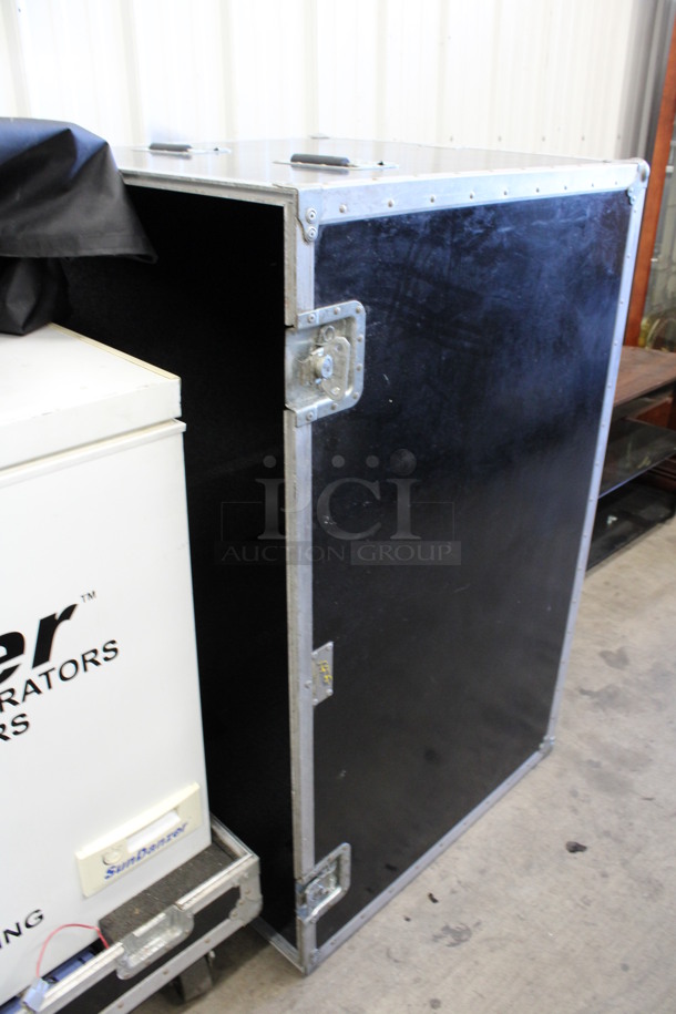 SunDanzer Model DCR 225 / C 225 Metal Commercial Chest Cooler. Can Be Powered By Car Battery, Solar or Voltage. Comes w/ Metal Case and Cover. 47x26x32, 49x30x43. Tested and Working! - Image 12 of 12
