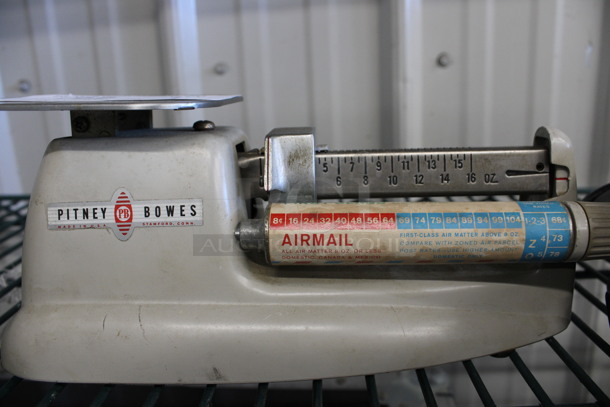Pitney Bowes Metal Countertop Mail Scale. 10x4x4 - Image 3 of 3