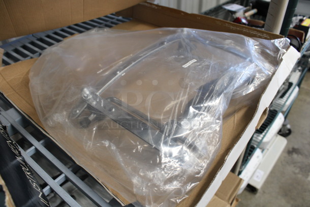 BRAND NEW IN BOX! Poly Slipstream Motorcycle Fairing. 17x3x17