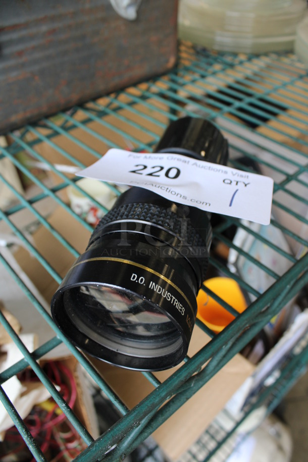 DO Industries Golden Navitar 70-125 MM Zoom Camera Lens. 2.5x2.5x7 - Image 2 of 4
