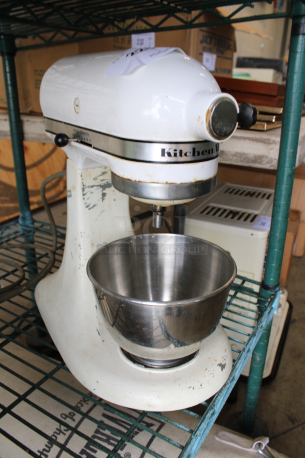 KitchenAid Model K45 White Metal Countertop 4.5 Quart Planetary Mixer w/ Metal Bowl. 115 Volts, 1 Phase. 7x14x14. Tested and Working! - Image 3 of 7