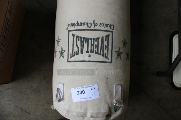 Everlast Punching Bag. 13x13x32 - Image 4 of 4