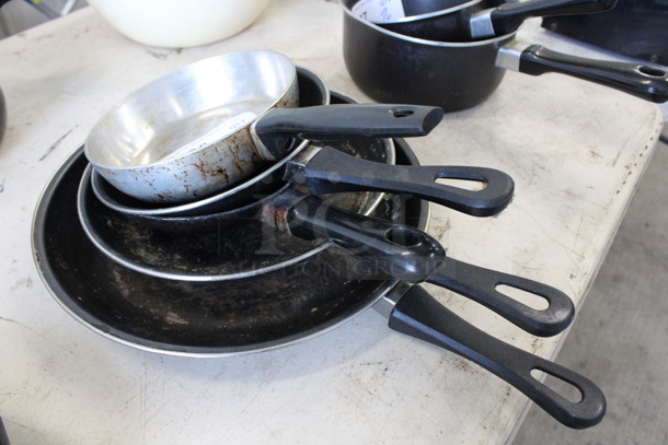 5 Various Metal Skillets. Includes 13x7x2. 5 Times Your Bid!