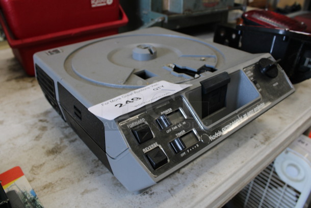 Kodak Ektagraphic III AMT Projector. 120 Volts, 1 Phase. 11x13x5 - Image 3 of 5
