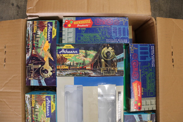ALL ONE MONEY! Lot of Model Train Car Boxes! Boxes are Believed To Be Empty - Image 2 of 5