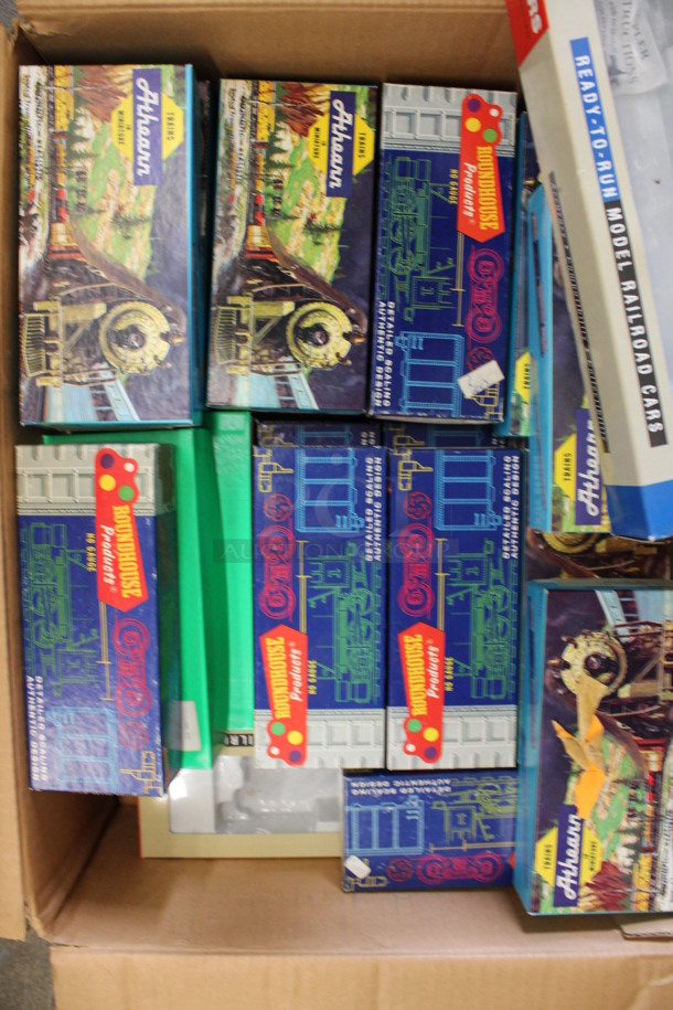 ALL ONE MONEY! Lot of Model Train Car Boxes! Boxes are Believed To Be Empty - Image 4 of 5