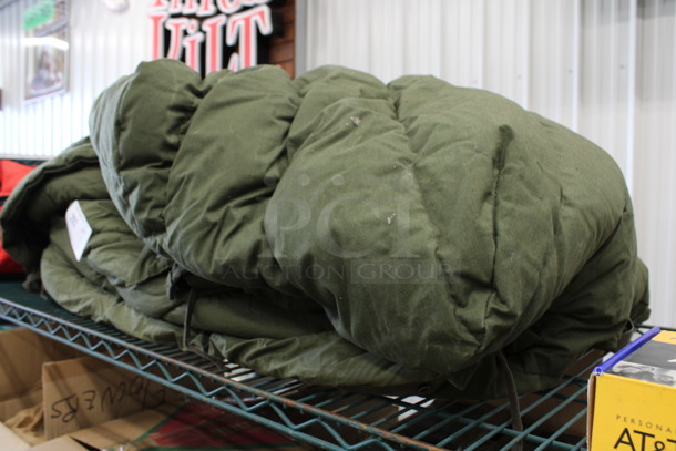Green Fabric / Blanket? - Image 2 of 2