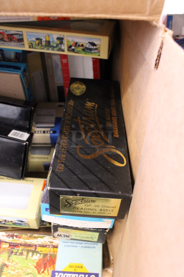 ALL ONE MONEY! Lot of Model Train Car Boxes! Boxes are Believed To Be Empty - Image 4 of 5