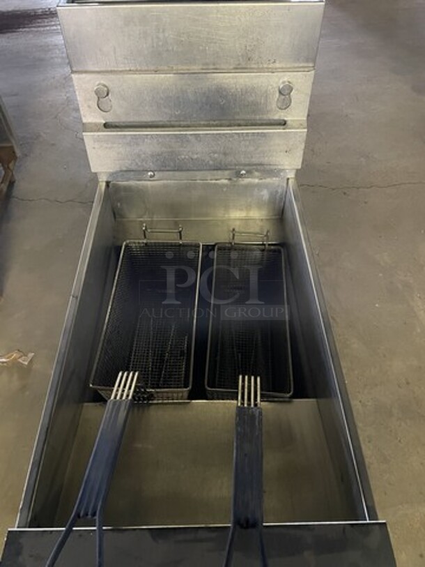 Pitco Soltice Natural Gas Powered Deep Fat Fryer! With Oil Filter System! Model 1B-SG14 Serial G05LA039687! On Casters!   - Image 6 of 9