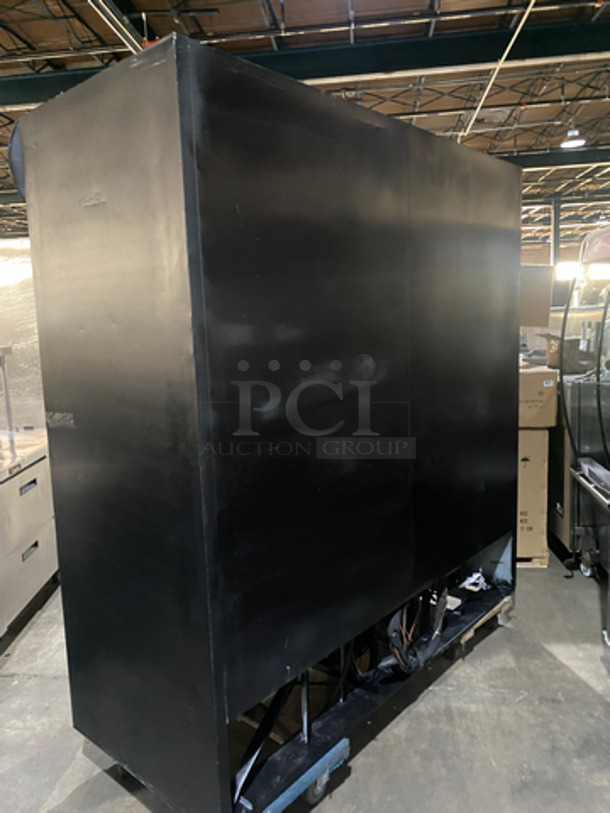 Beverage Air Commercial Reach In 3 Door Cooler Merchandiser! With Poly Coated Racks! Model MT66 Serial 4868572! 115V 1Phase! - Image 4 of 8