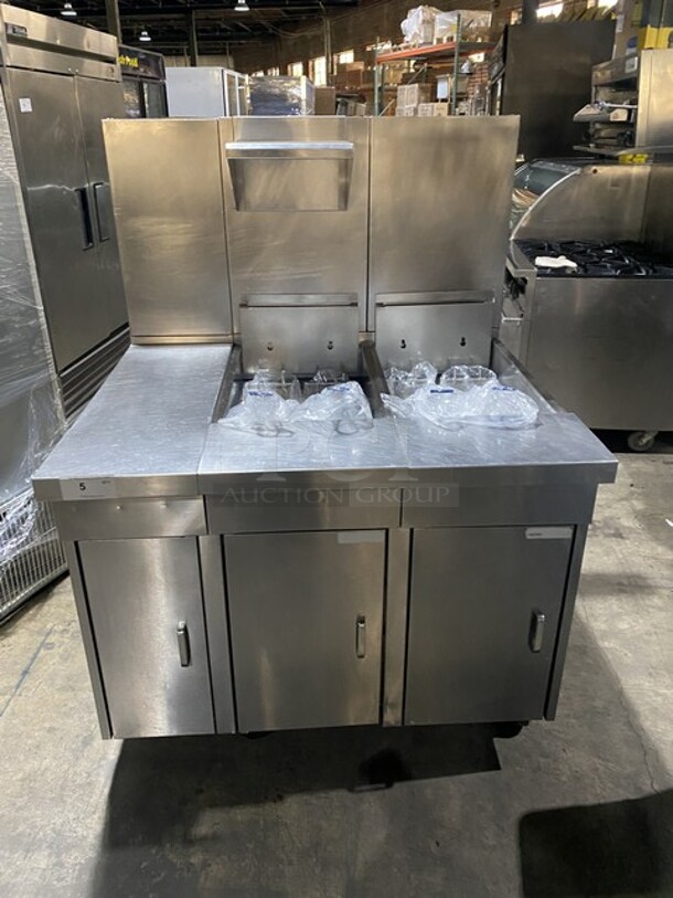 WOW! Southbend Natural Gas Powered PRO SERIES Dual Bay 4 Burner Deep Fat Fryer! With Dump Station! High Recovery! With New Baskets! All S.S.! On Commercial Casters! 