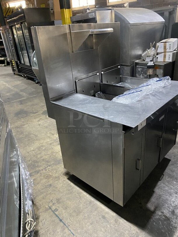 WOW! Southbend Natural Gas Powered PRO SERIES Dual Bay 4 Burner Deep Fat Fryer! With Dump Station! High Recovery! With New Baskets! All S.S.! On Commercial Casters!  - Image 2 of 12