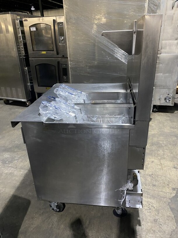 WOW! Southbend Natural Gas Powered PRO SERIES Dual Bay 4 Burner Deep Fat Fryer! With Dump Station! High Recovery! With New Baskets! All S.S.! On Commercial Casters!  - Image 3 of 12