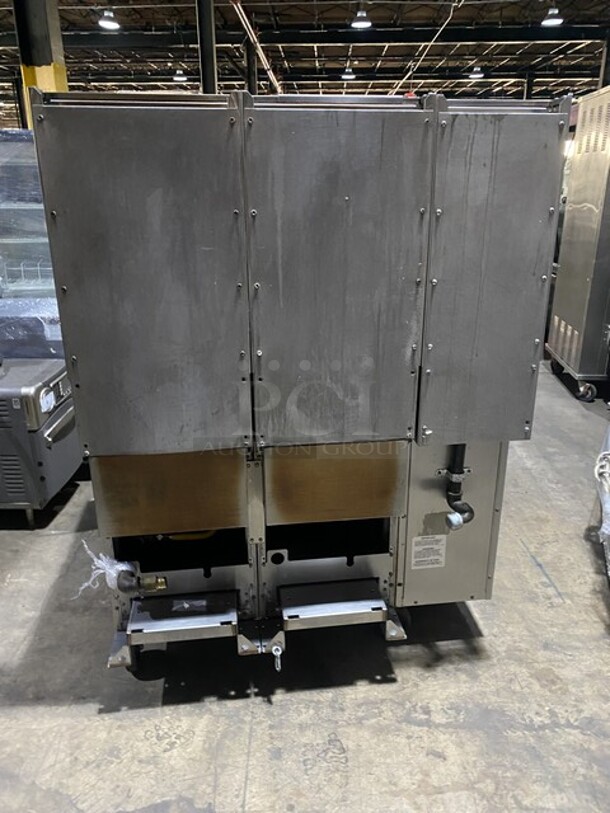 WOW! Southbend Natural Gas Powered PRO SERIES Dual Bay 4 Burner Deep Fat Fryer! With Dump Station! High Recovery! With New Baskets! All S.S.! On Commercial Casters!  - Image 4 of 12