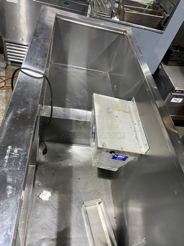 NICE! Universal Cooler Refrigerated Sandwich Prep Table ! With 2 Doors Underneath! All Stainless Steel! On Legs! - Image 5 of 8