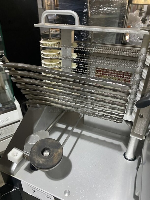 FAB! Bizerba Fully Automatic Slicer/Stacker! Table Stacker/Shingler/Shaver! On Stand W/Casters! 1 Phase!   - Image 8 of 11