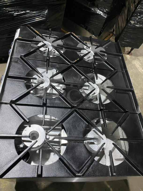 Southbend Stainless Steel Commercial Natural Gas Powered 6 Burner Range With Oven! On Casters!  - Image 9 of 11