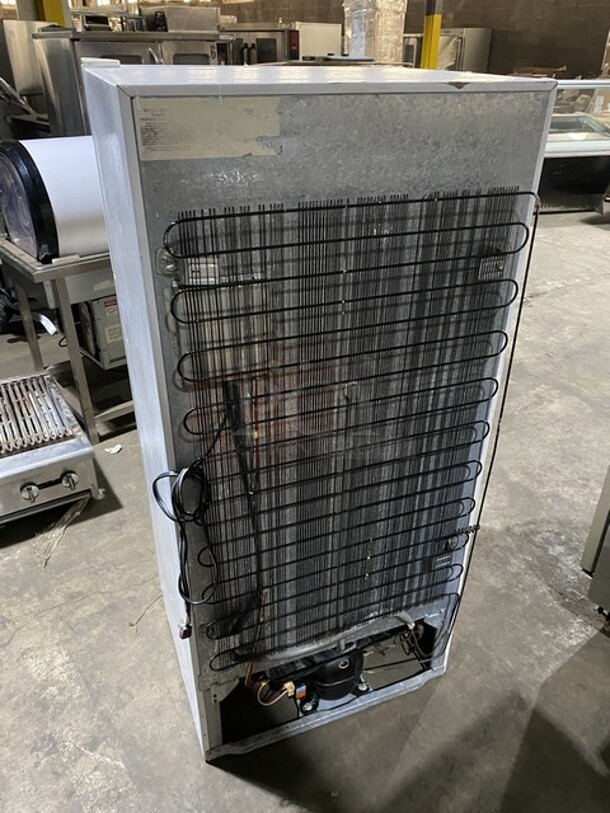 WCI Refrigerator/Freezer Combo! Model MRT13CREWO Serial BA64316391! 115V 1 Phase!  - Image 3 of 8