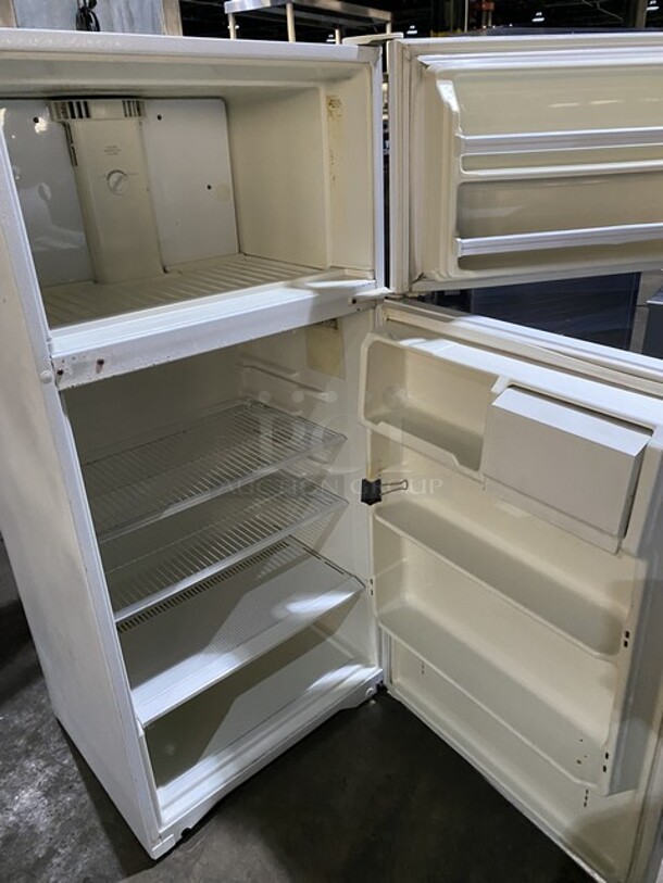 WCI Refrigerator/Freezer Combo! Model MRT13CREWO Serial BA64316391! 115V 1 Phase!  - Image 5 of 8