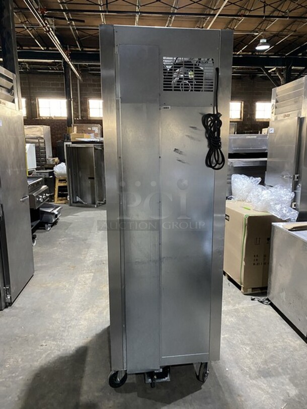 Amazing! 2016 Late Model! True 2 Door Reach In Cooler & Freezer Combo! Dual Zone! Model STG1DT-2HS Serial 8629915! 115V 1 Phase!  On Commercial Casters! Working When Removed!  - Image 2 of 9